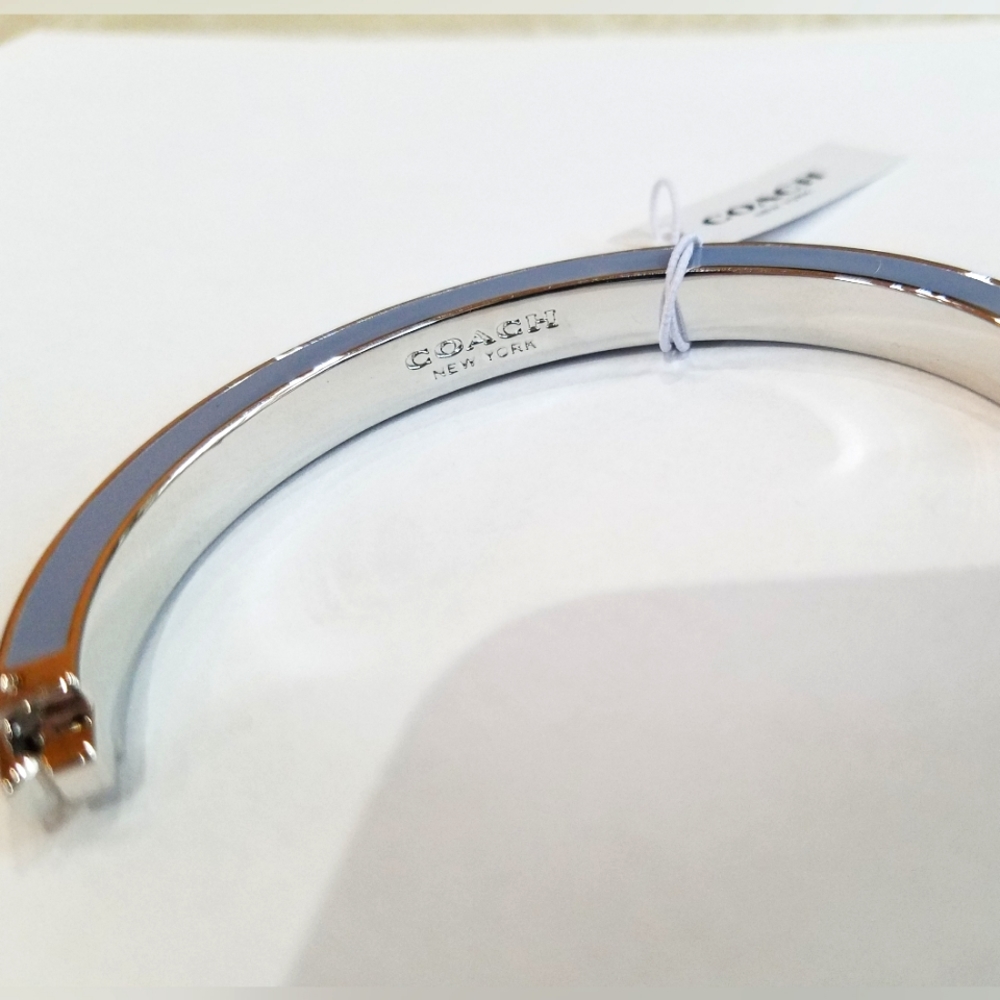 Coach Kissing Cs Bangle Bracelet Hinged Enamel Silver Pool Crystal Accents NWT - Picture 5 of 16